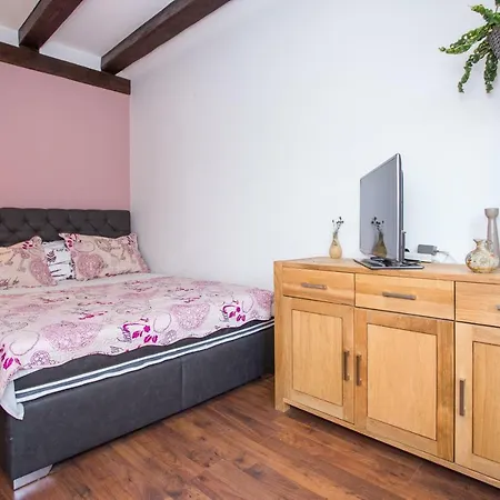 Diamond Apartment *